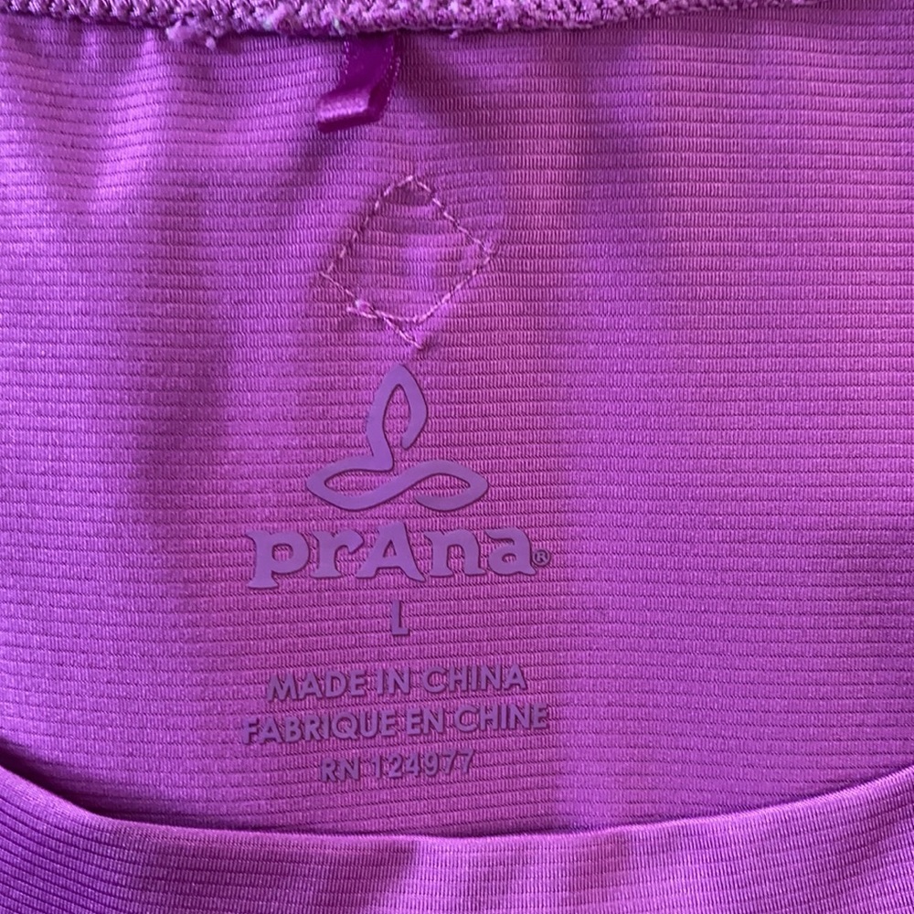 Prana top with drawstring - Picture 3 of 3